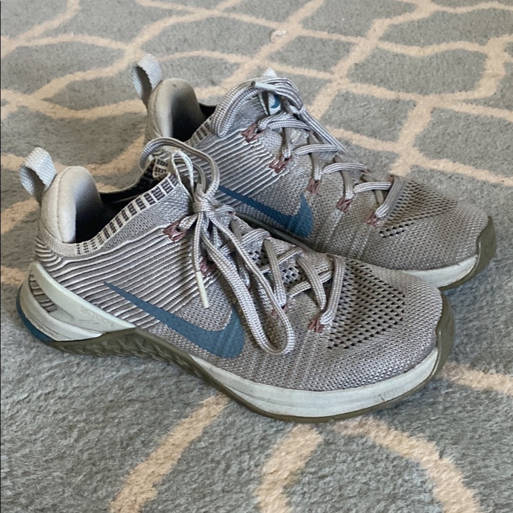 Nike Women’s Metcon sneakers